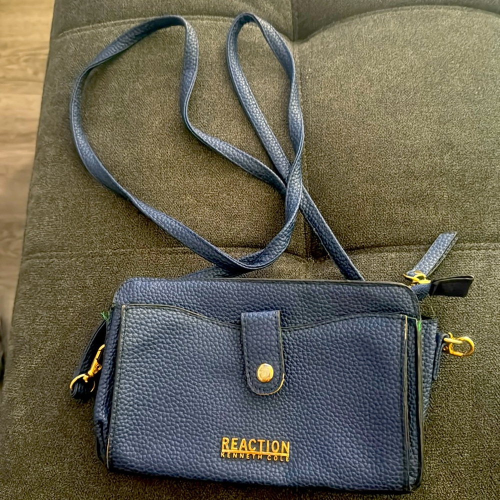 Kenneth Cole Reaction Crossbody